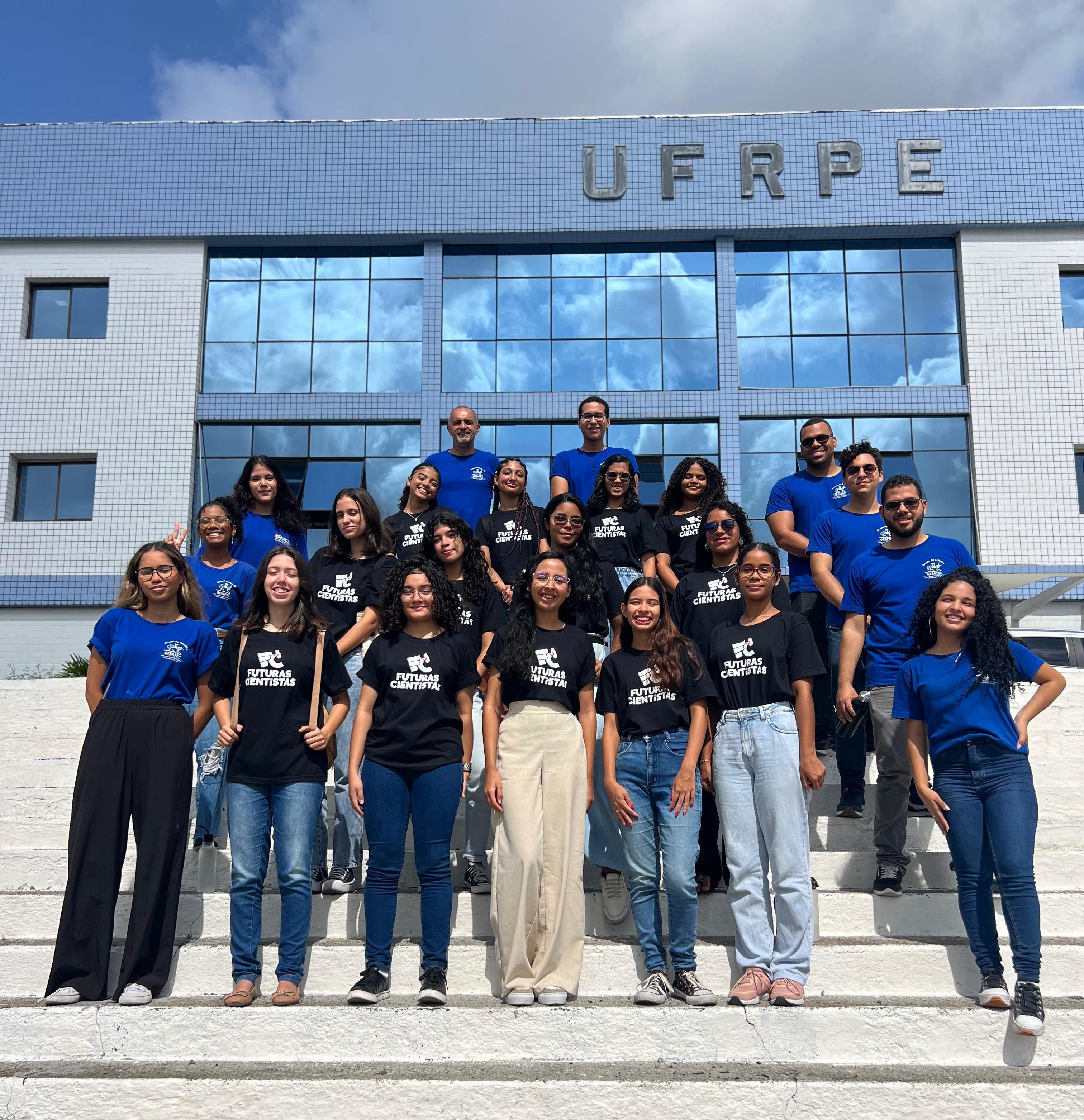 Futuras Cientistas na UFRPE: Uma imersão ao universo acadêmico e científico