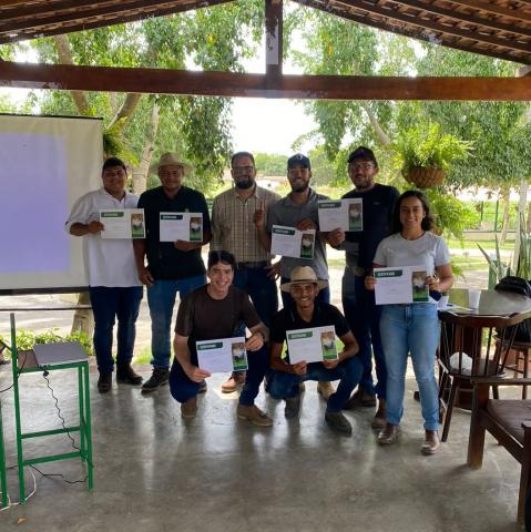 Palestra e capacitação para profissionais sobre intoxicação por plantas em equinos, em Limoeiro-PE